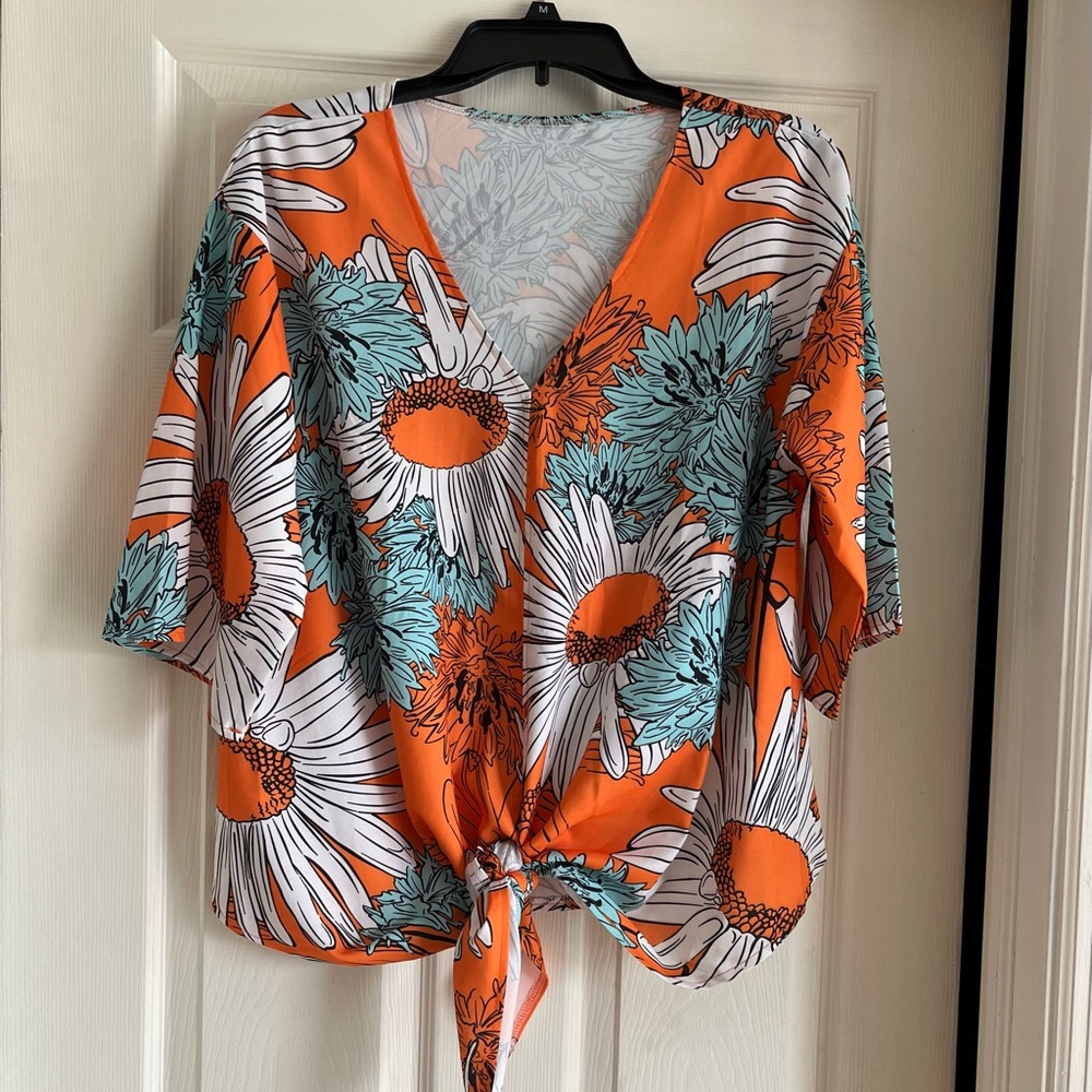 Qegar Floral Top